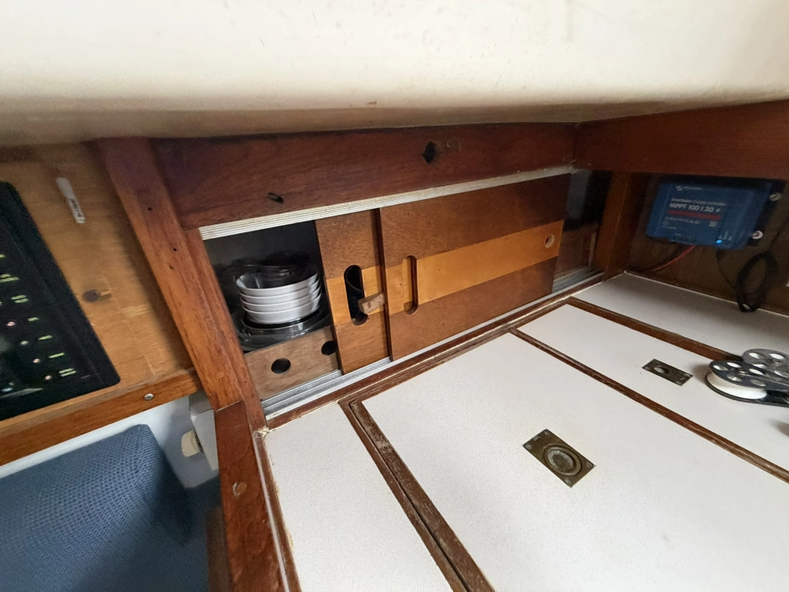 CHAMAR 33ft Allied Yacht For Sale