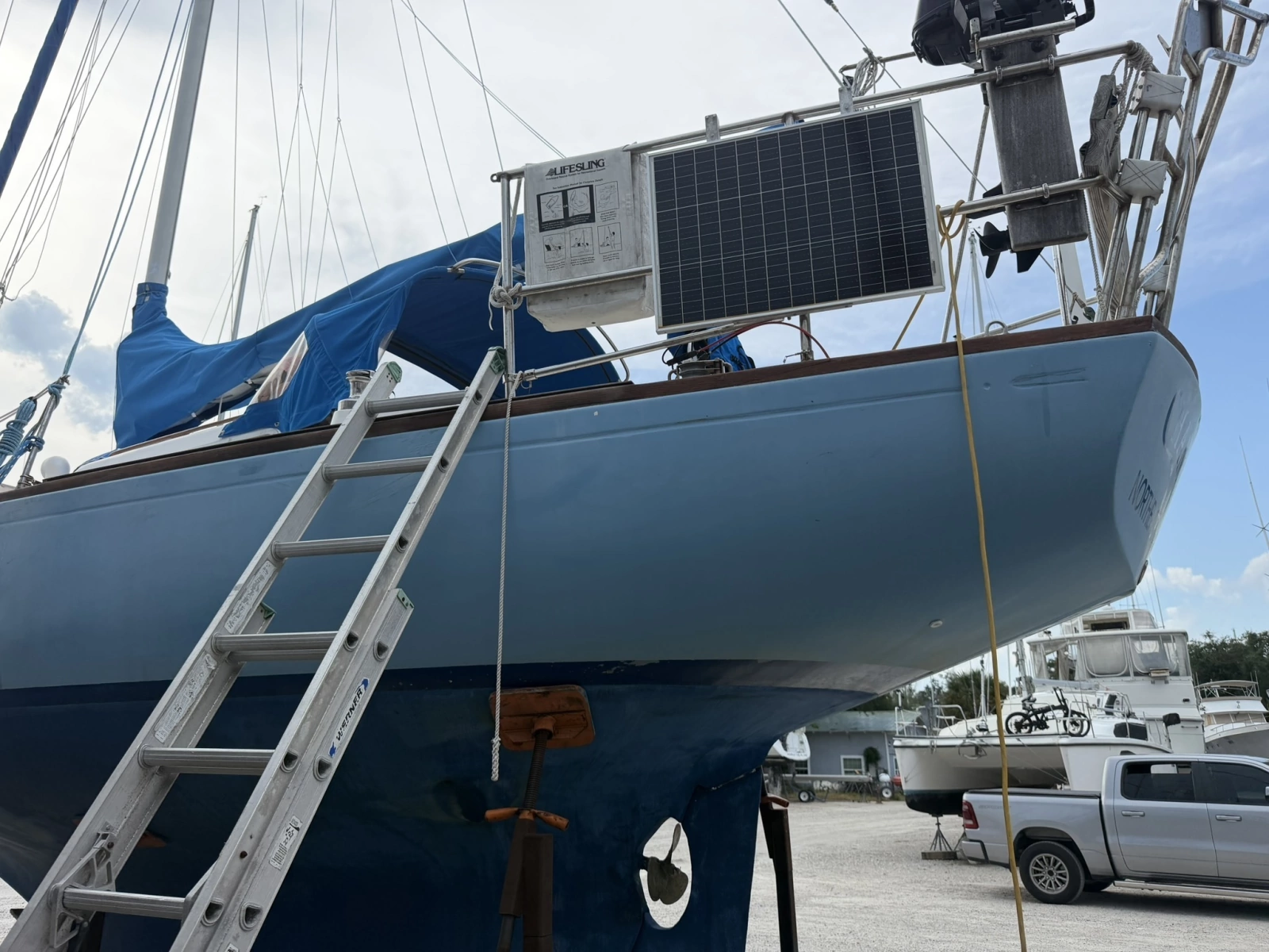 CHAMAR 33ft Allied Yacht For Sale