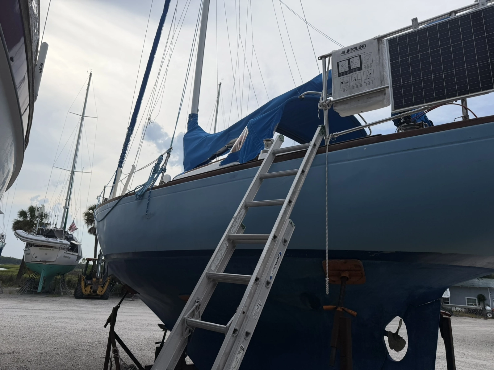 CHAMAR 33ft Allied Yacht For Sale