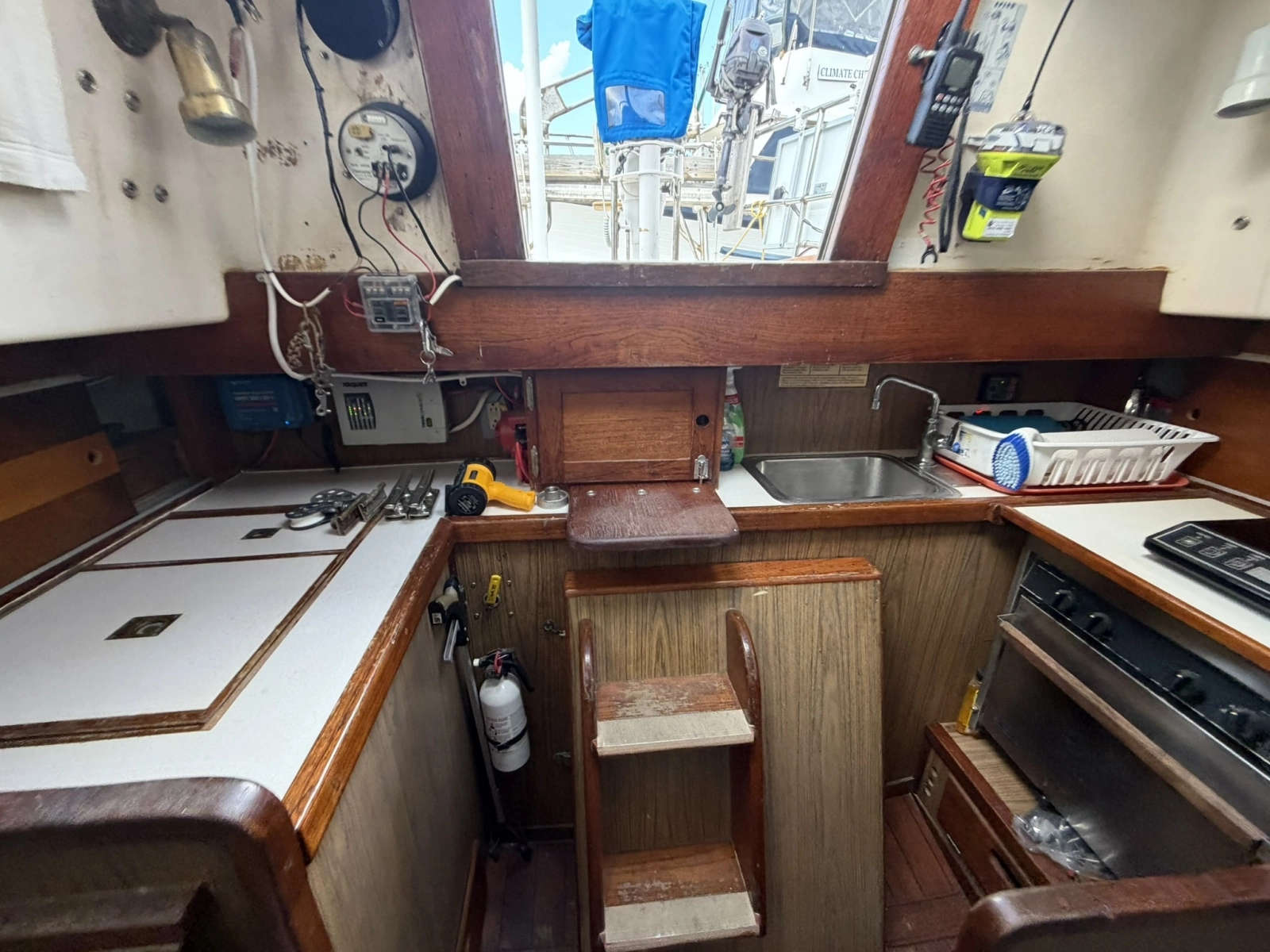 CHAMAR 33ft Allied Yacht For Sale