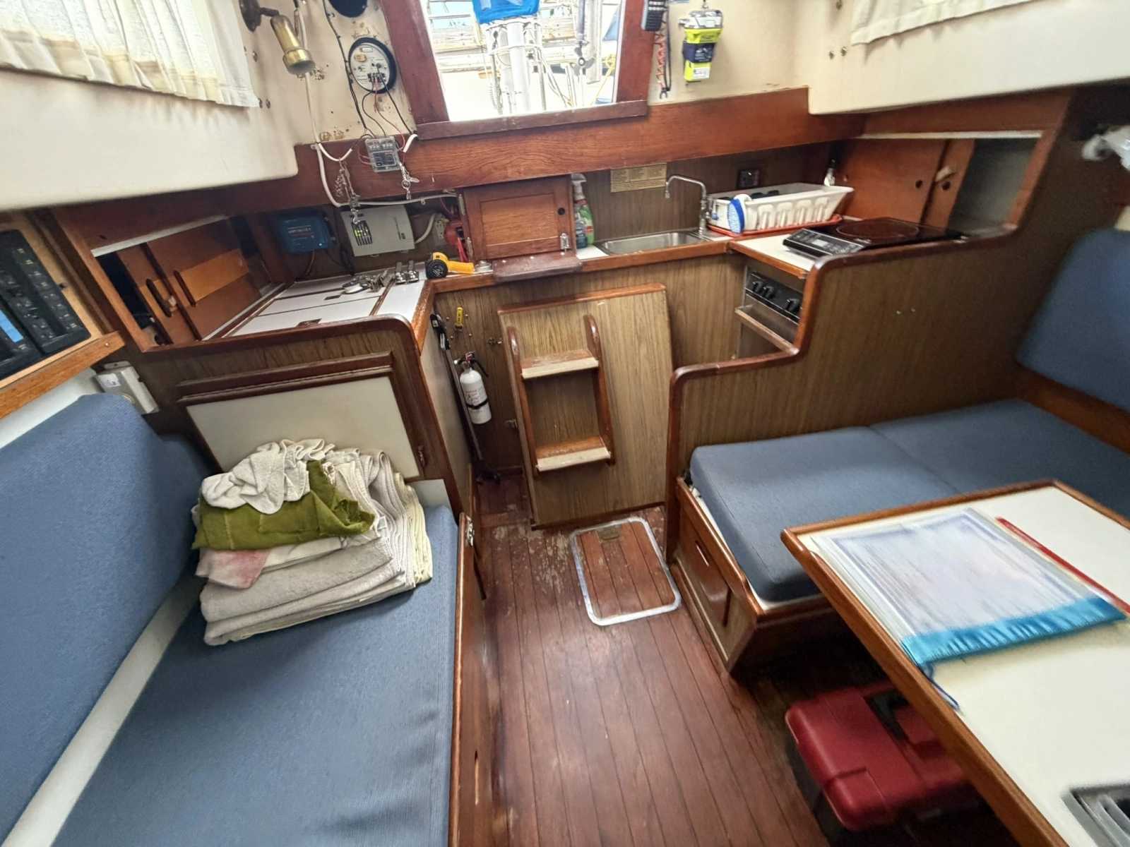 CHAMAR 33ft Allied Yacht For Sale