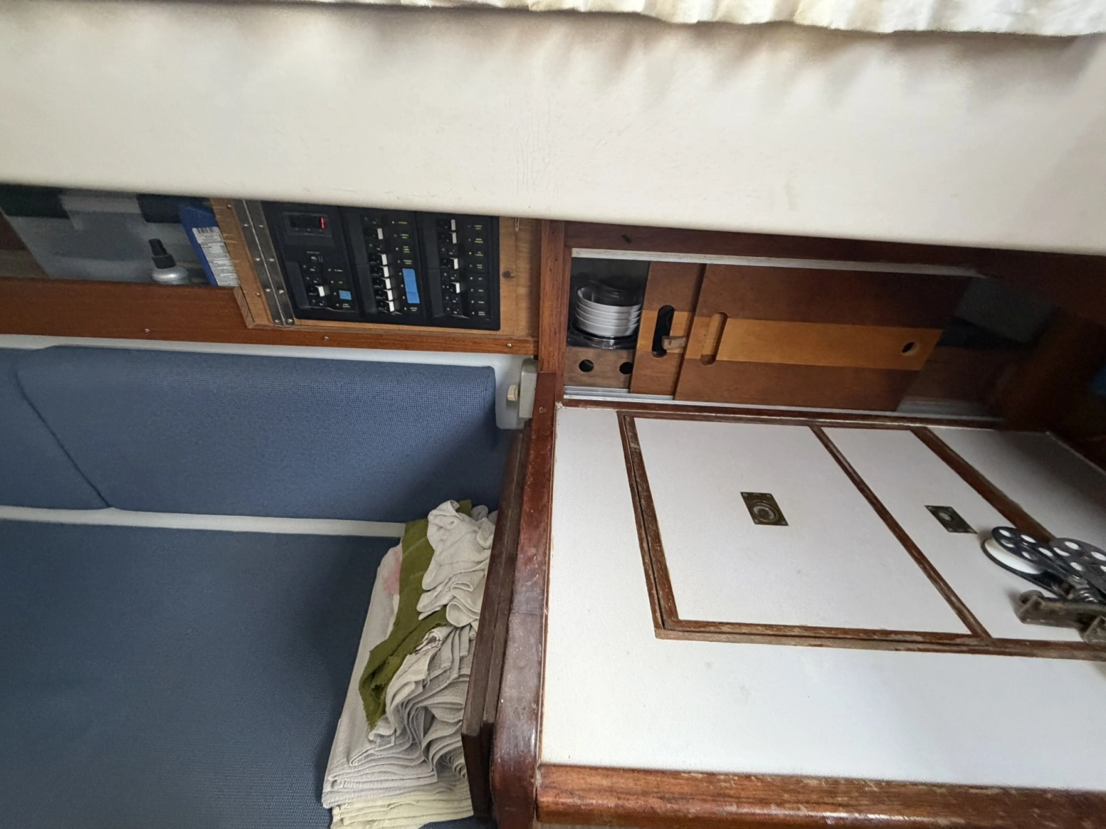 CHAMAR 33ft Allied Yacht For Sale