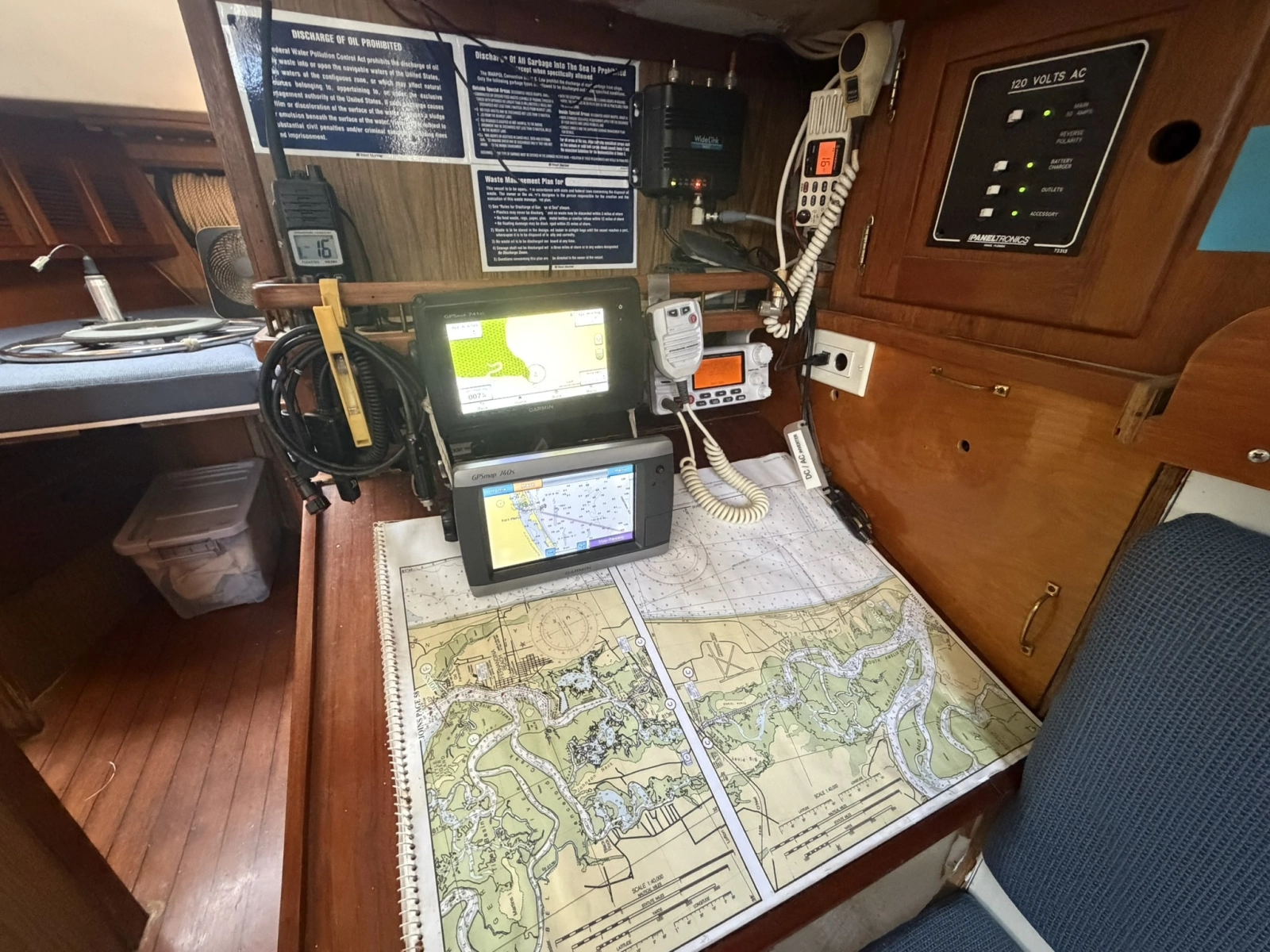 CHAMAR 33ft Allied Yacht For Sale