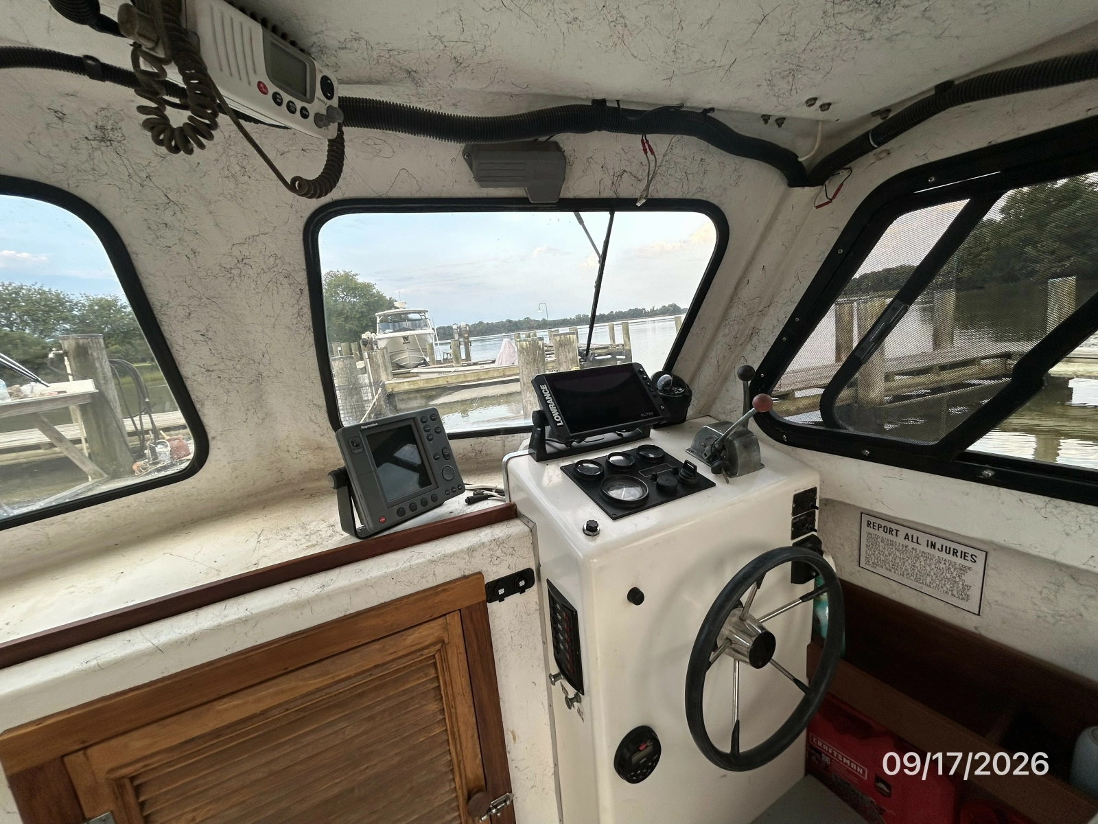 31' Markley/Big Jack pilothouse helm1
