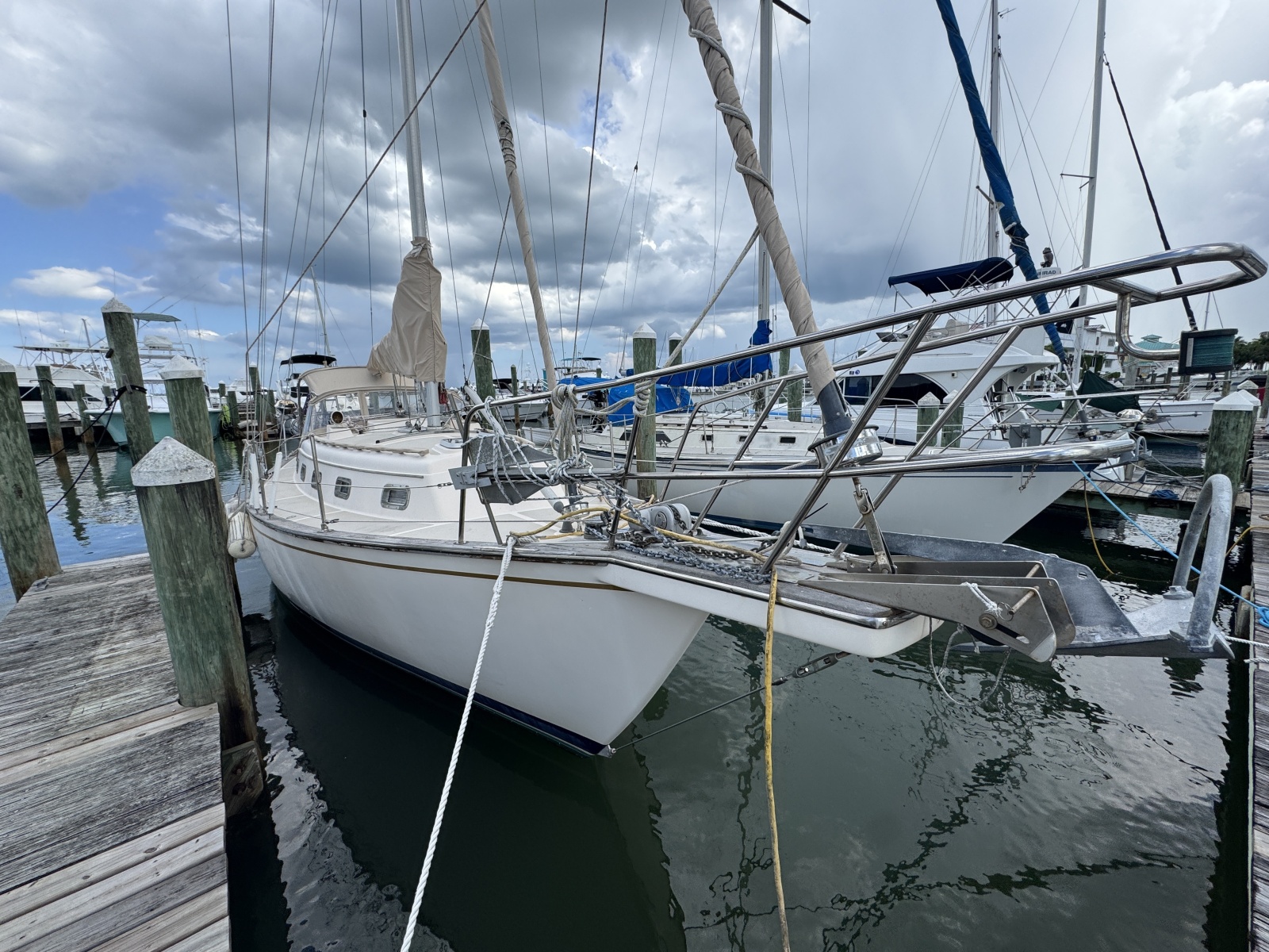 1994 Island Packet 32