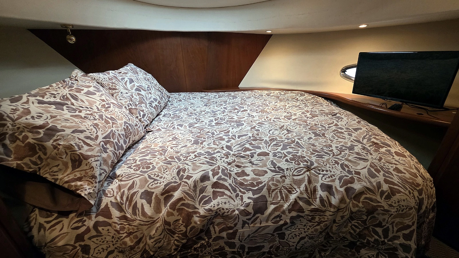 Guest Stateroom Forward
