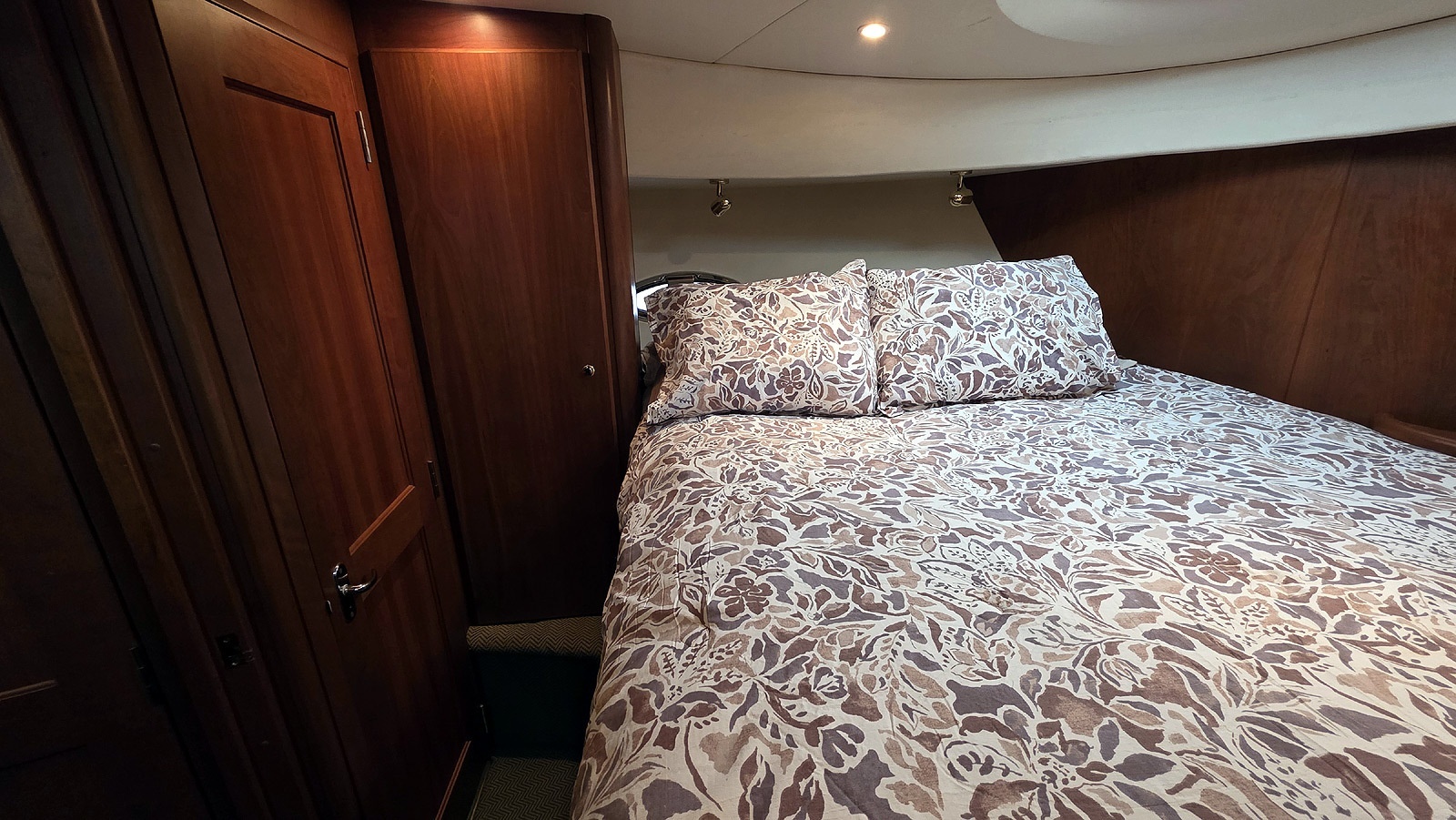 Guest Stateroom Port