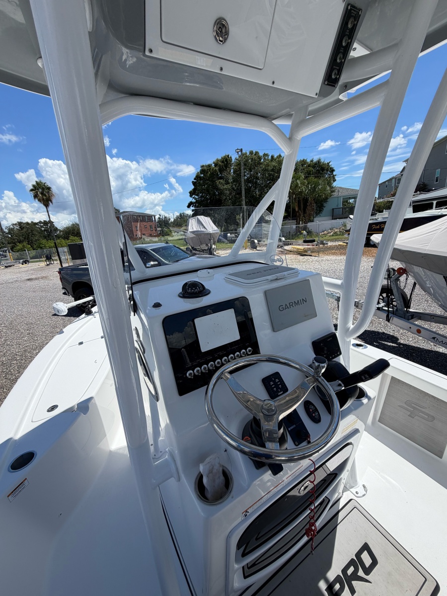 2024 Sea Pro 210 Bay