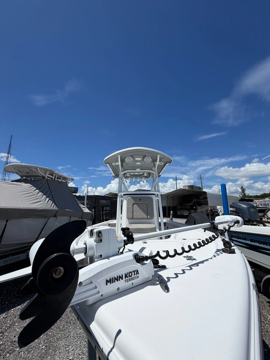 2024 Sea Pro 210 Bay