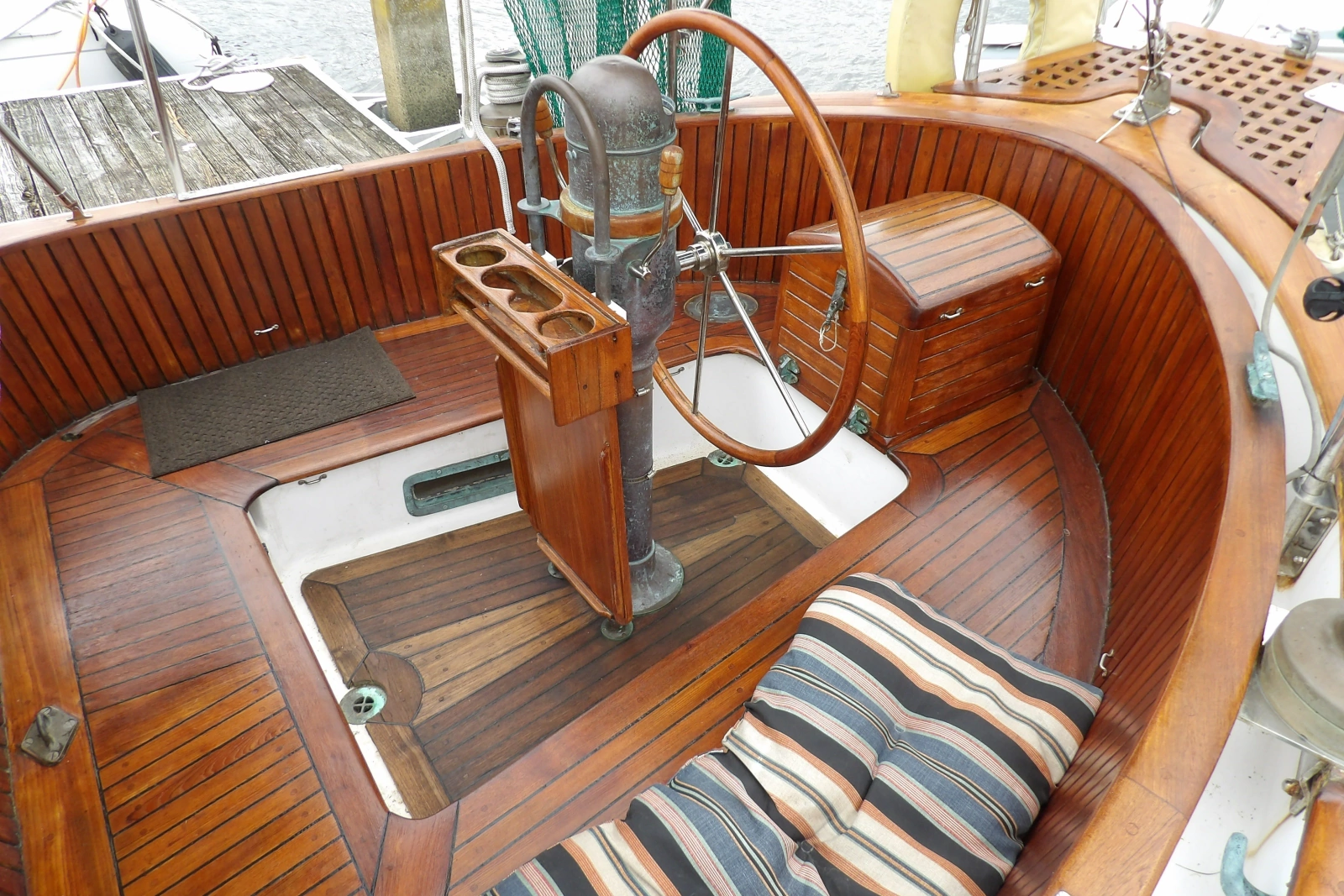 1986 Hans Christian 43 T