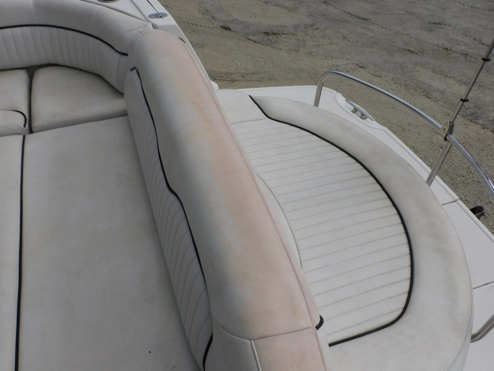 2007 Monterey 330 Sport Yacht