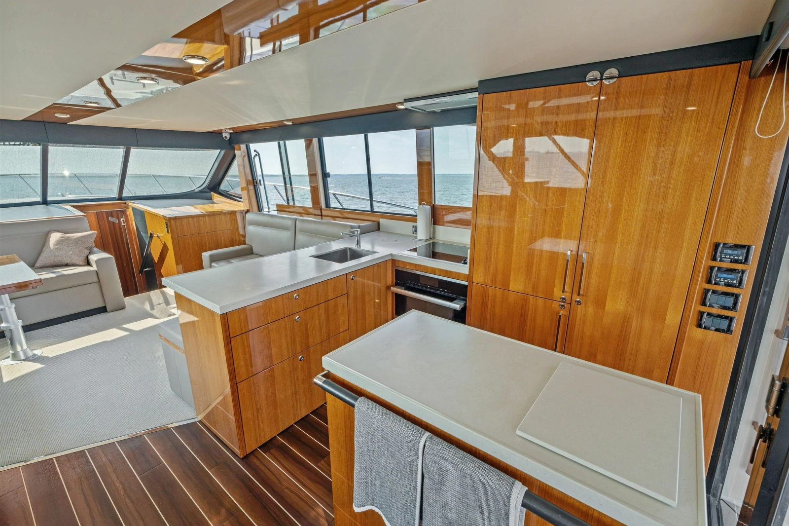 2016 Maritimo M58