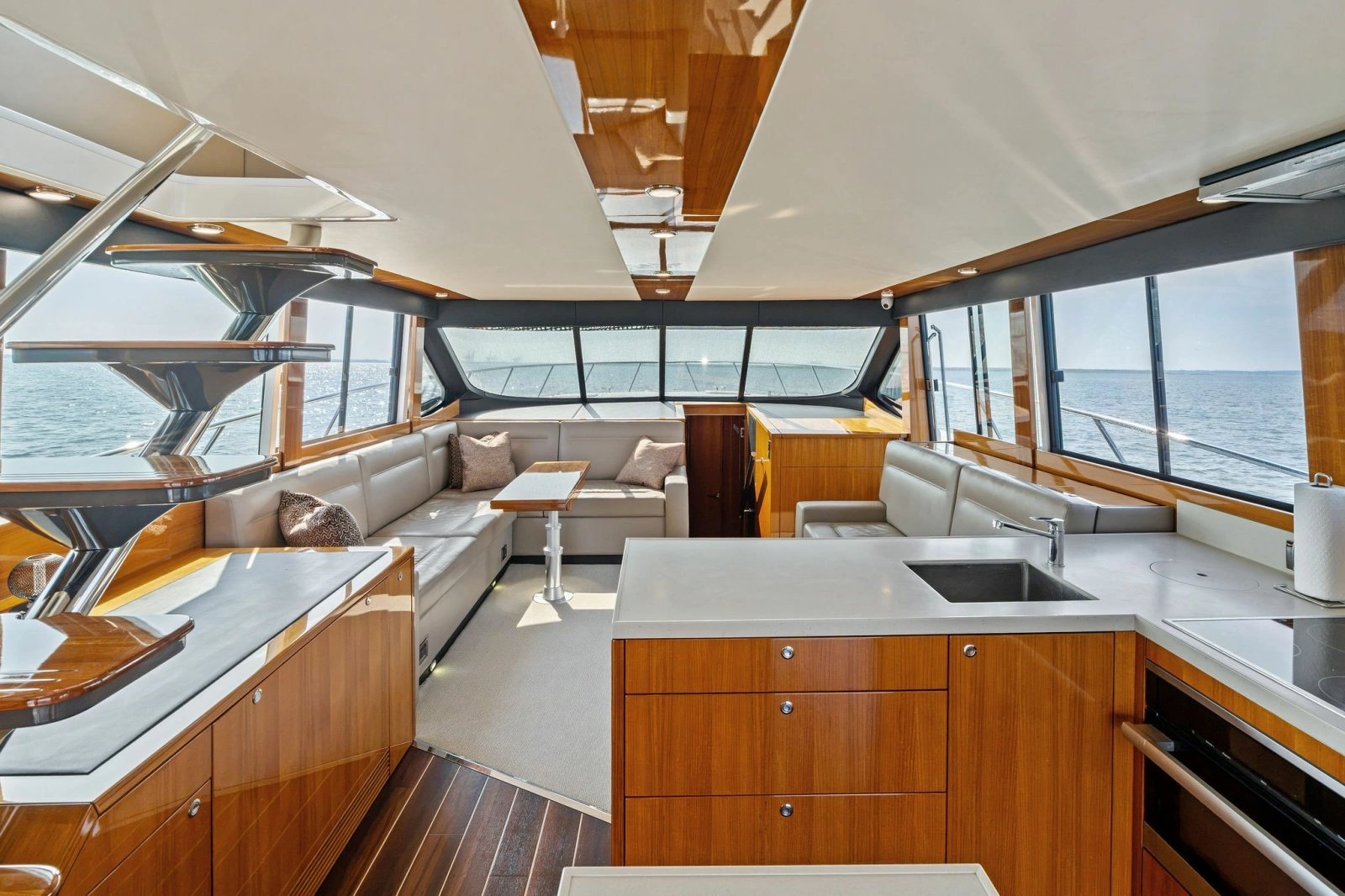 2016 Maritimo M58