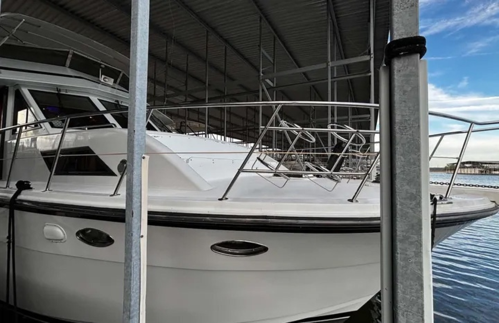 2000 Jefferson Marquessa 56 Cockpit