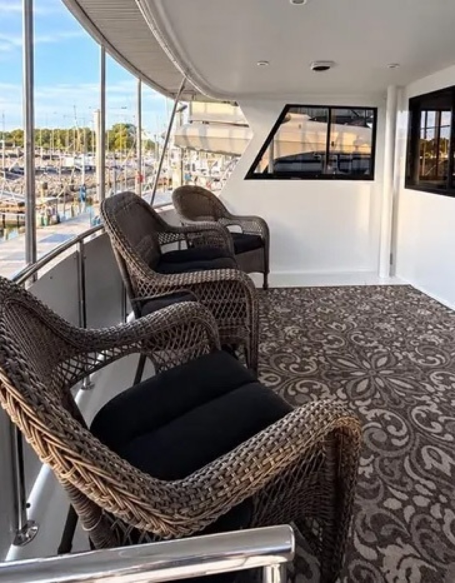 2000 Jefferson Marquessa 56 Cockpit