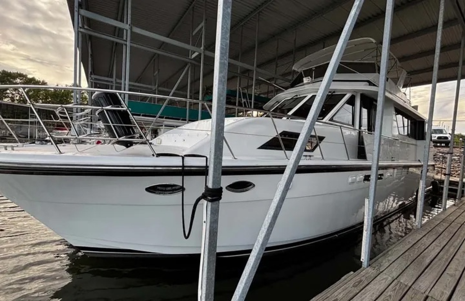 2000 Jefferson Marquessa 56 Cockpit