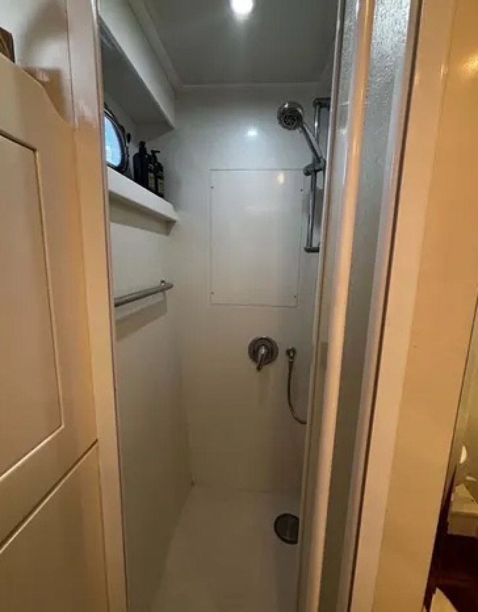 2000 Jefferson Marquessa 56 Cockpit