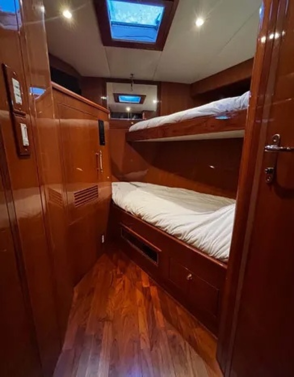 2000 Jefferson Marquessa 56 Cockpit