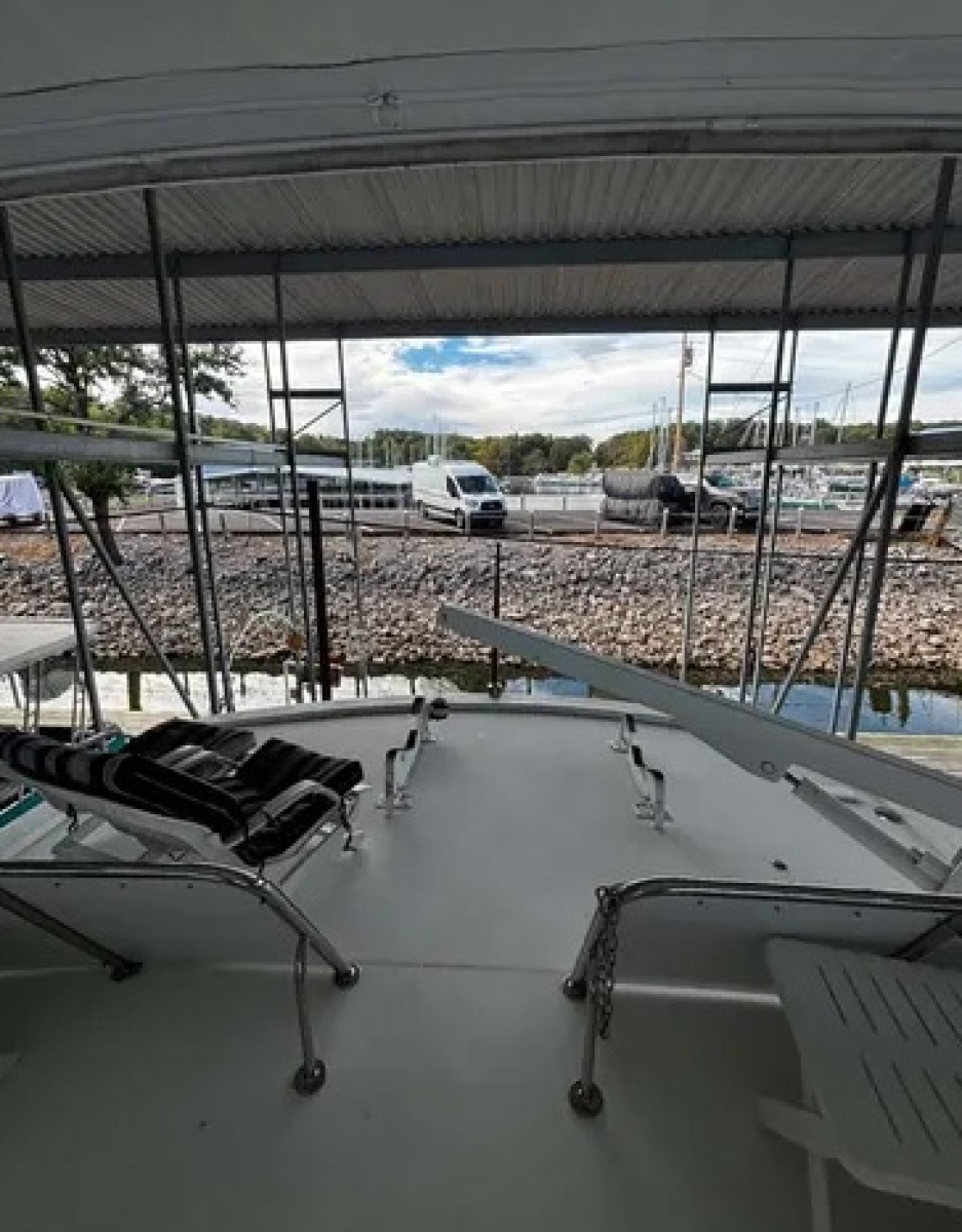 2000 Jefferson Marquessa 56 Cockpit