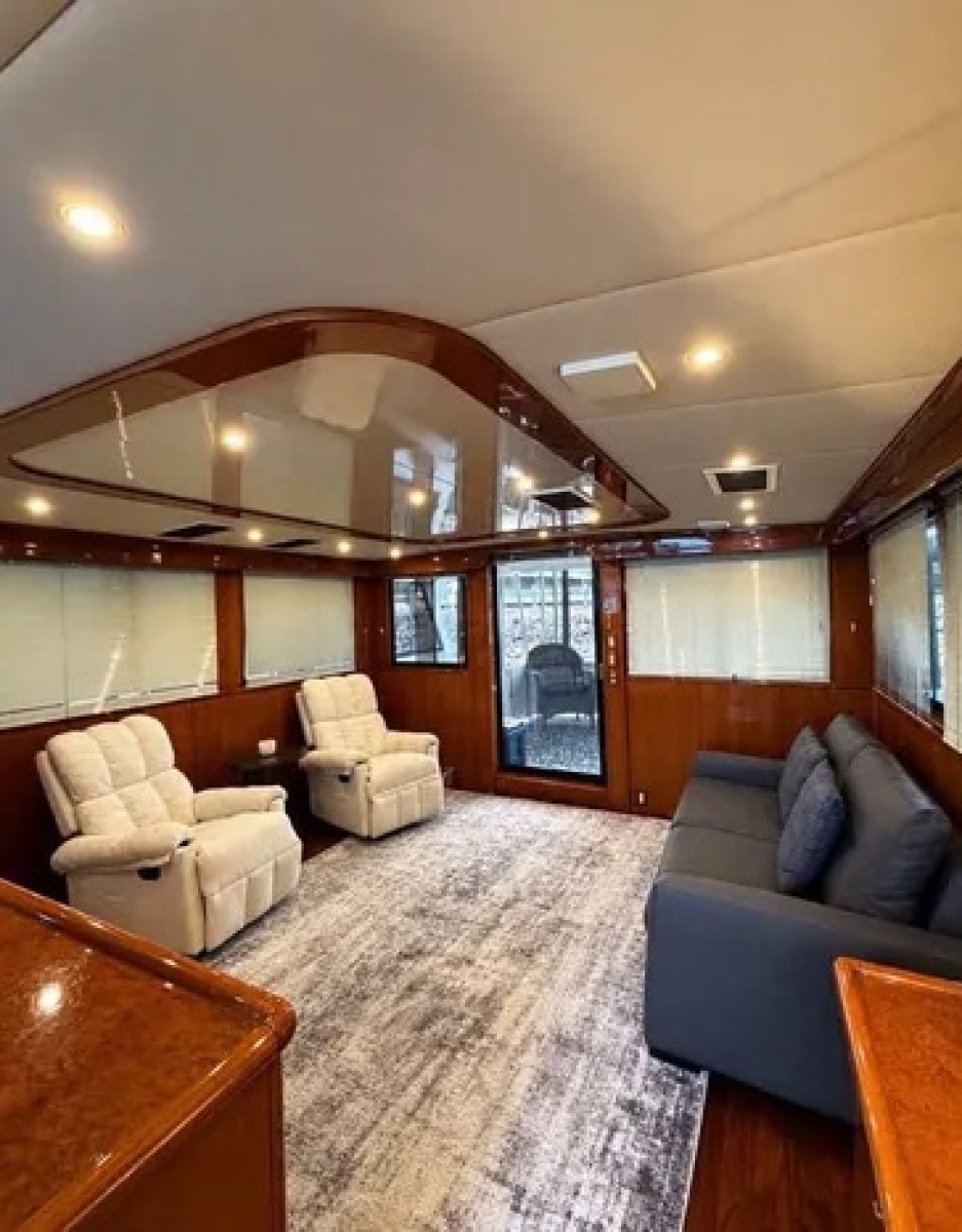 2000 Jefferson Marquessa 56 Cockpit