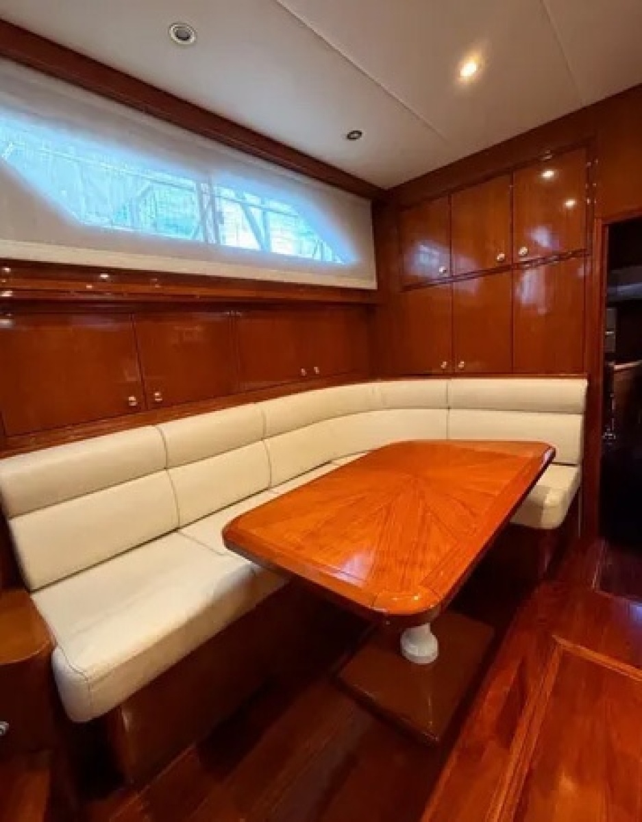 2000 Jefferson Marquessa 56 Cockpit
