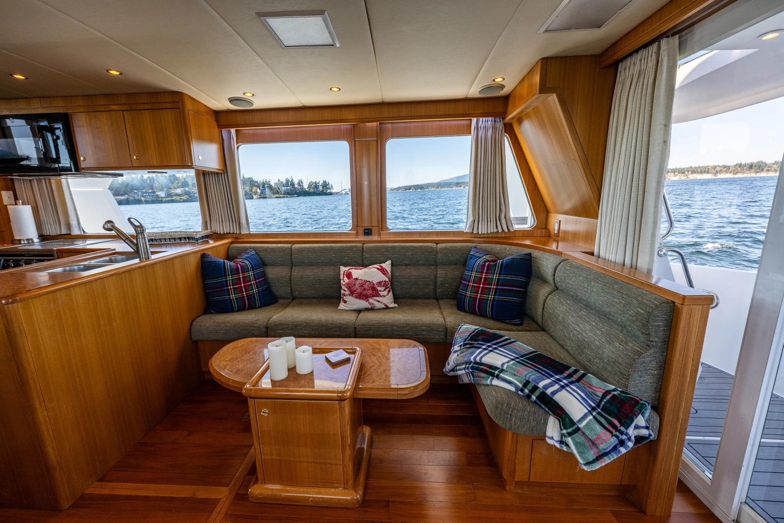 2003 Jefferson 53 Pilothouse