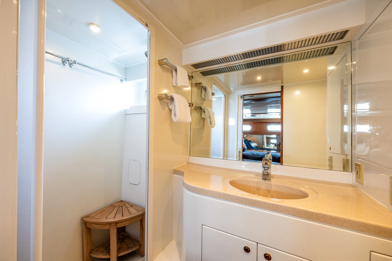 2003 Jefferson 53 Pilothouse