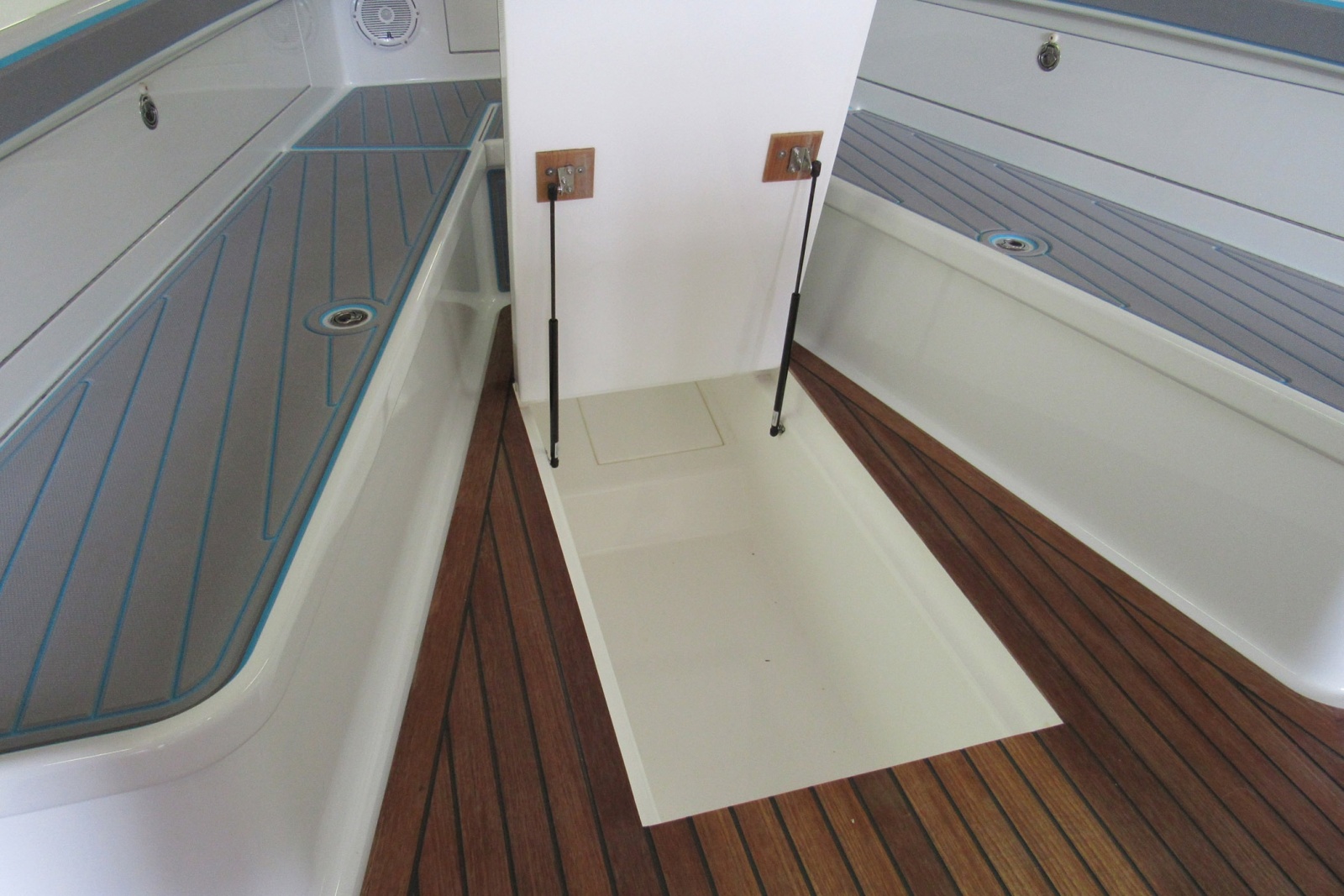 2003 Custom Carolina 31 Grice