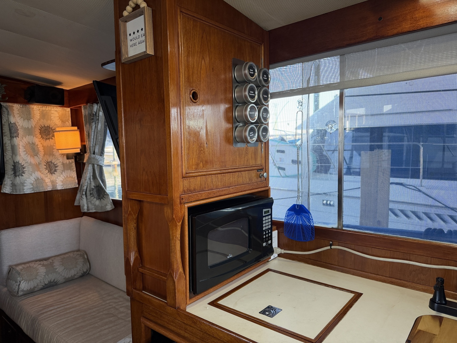 1979 Grand Banks Classic