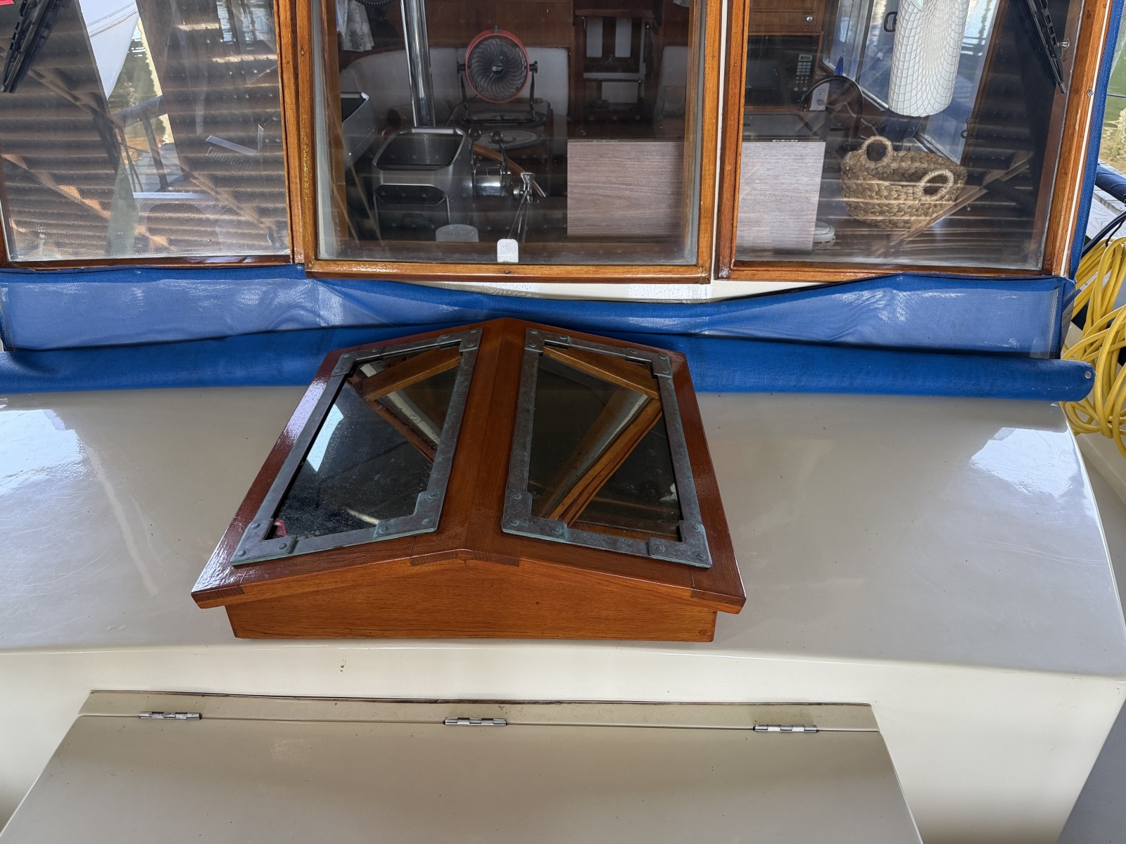 1979 Grand Banks Classic