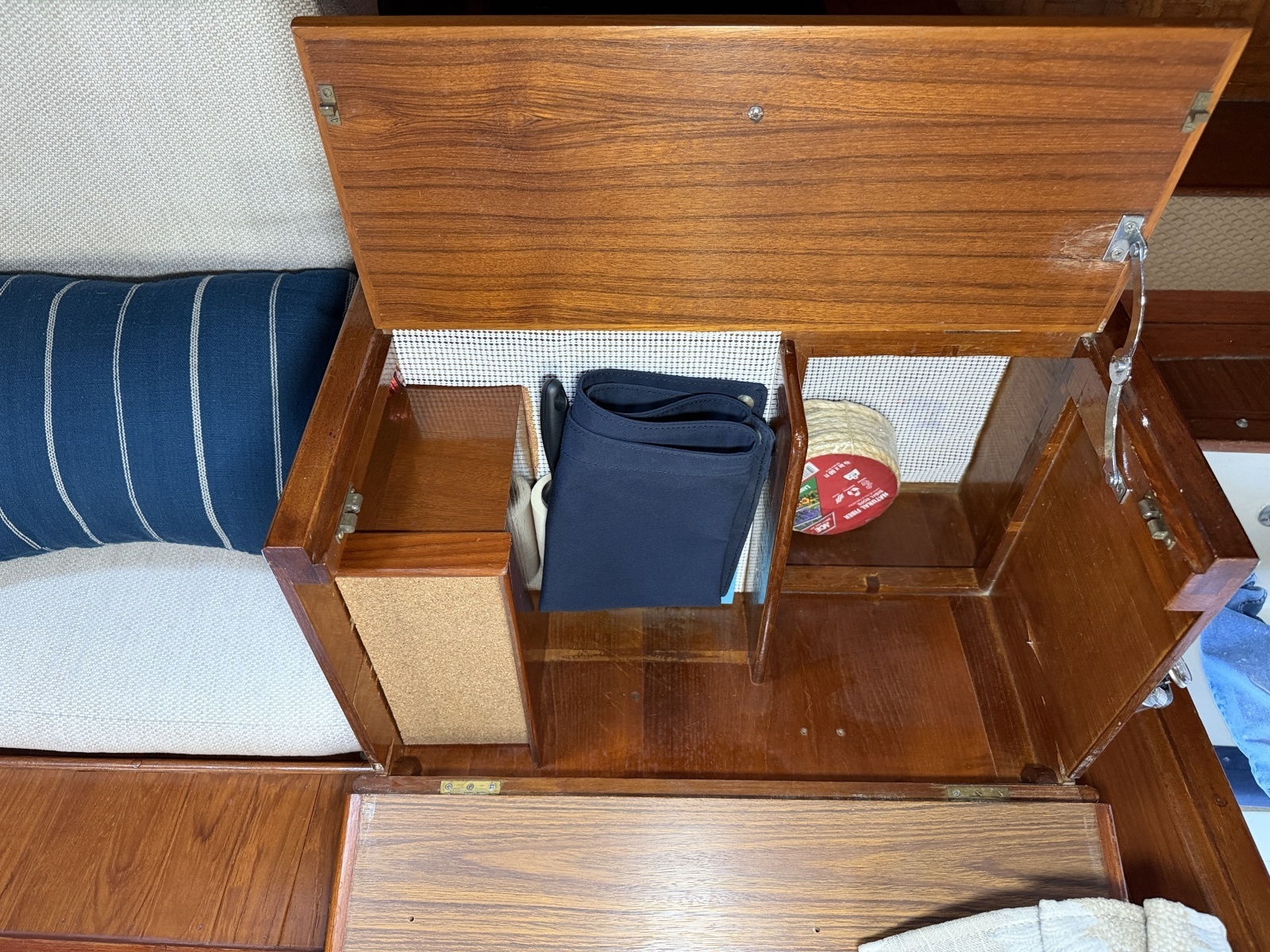 1979 Grand Banks Classic
