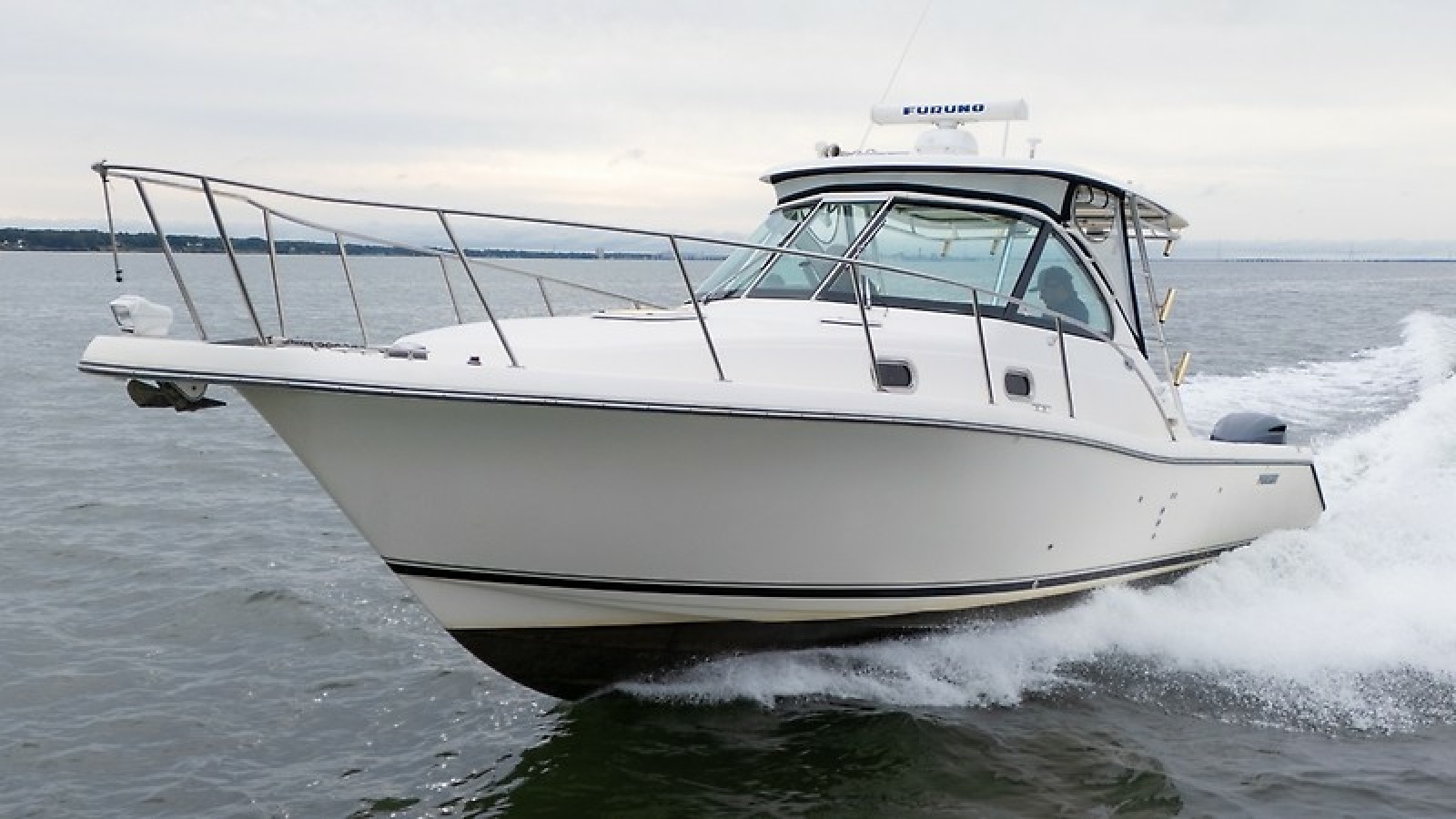 2005 Pursuit 3370 Offshore