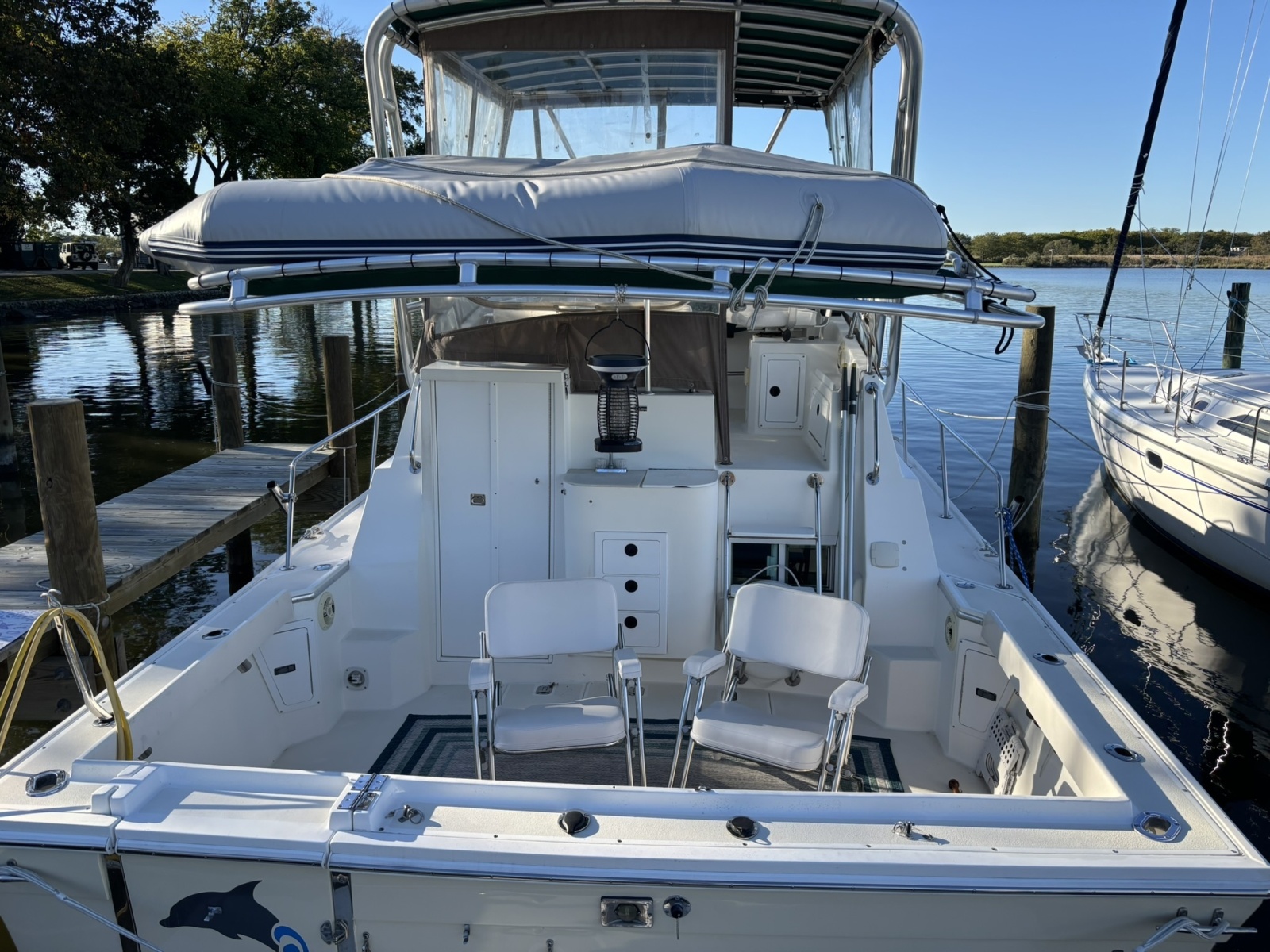 2002 Albin 32+2 Command Bridge