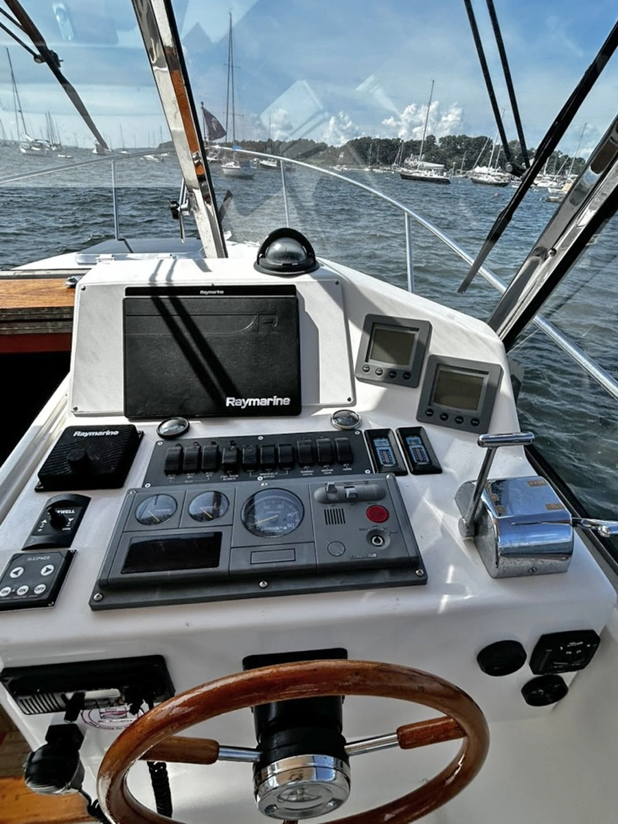 Helm Station Detail