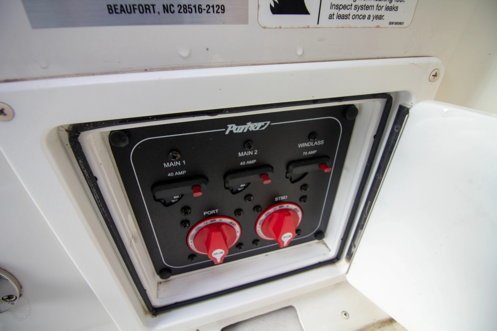 2022 Parker 2520 XLD Sport Cabin