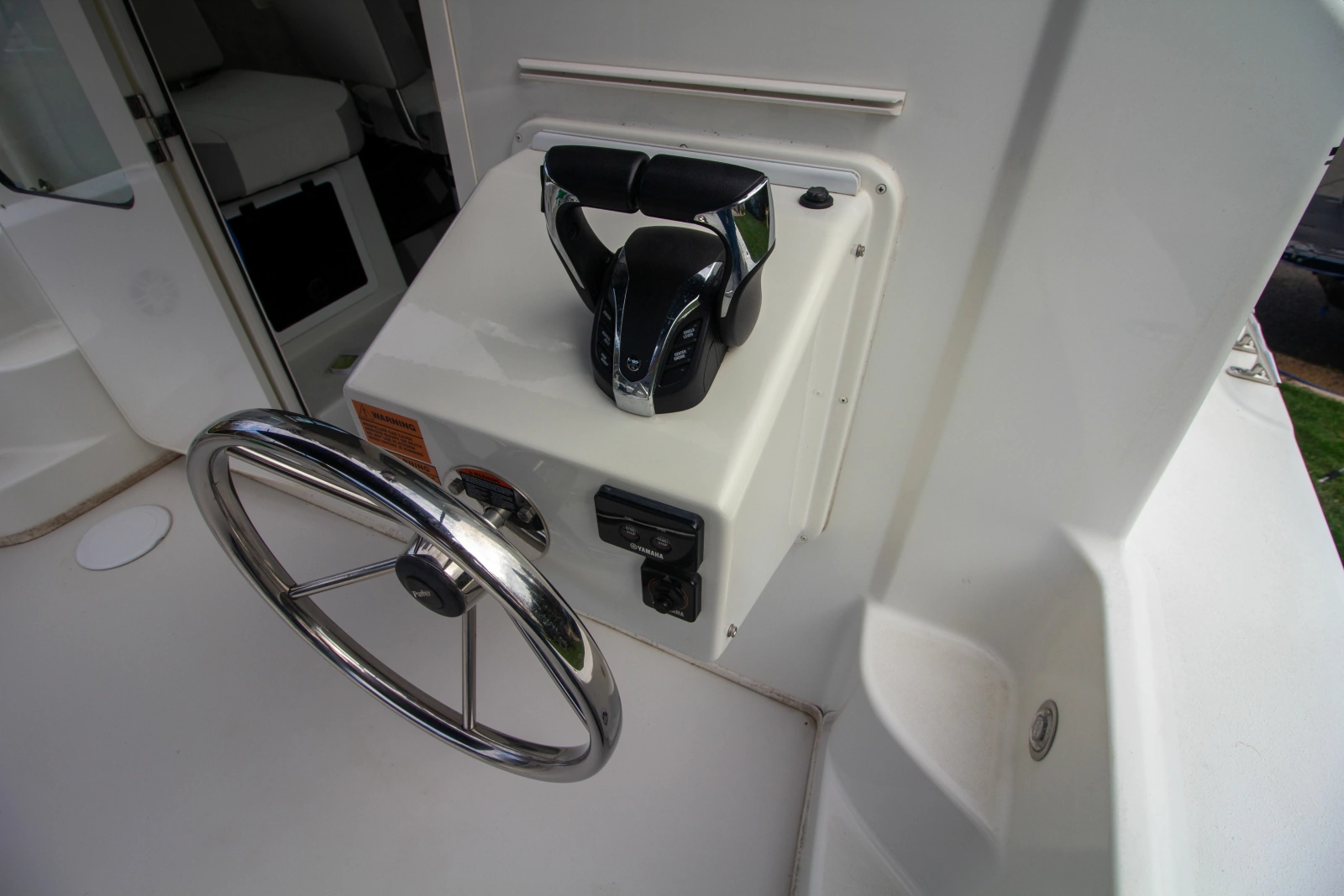 2022 Parker 2520 XLD Sport Cabin