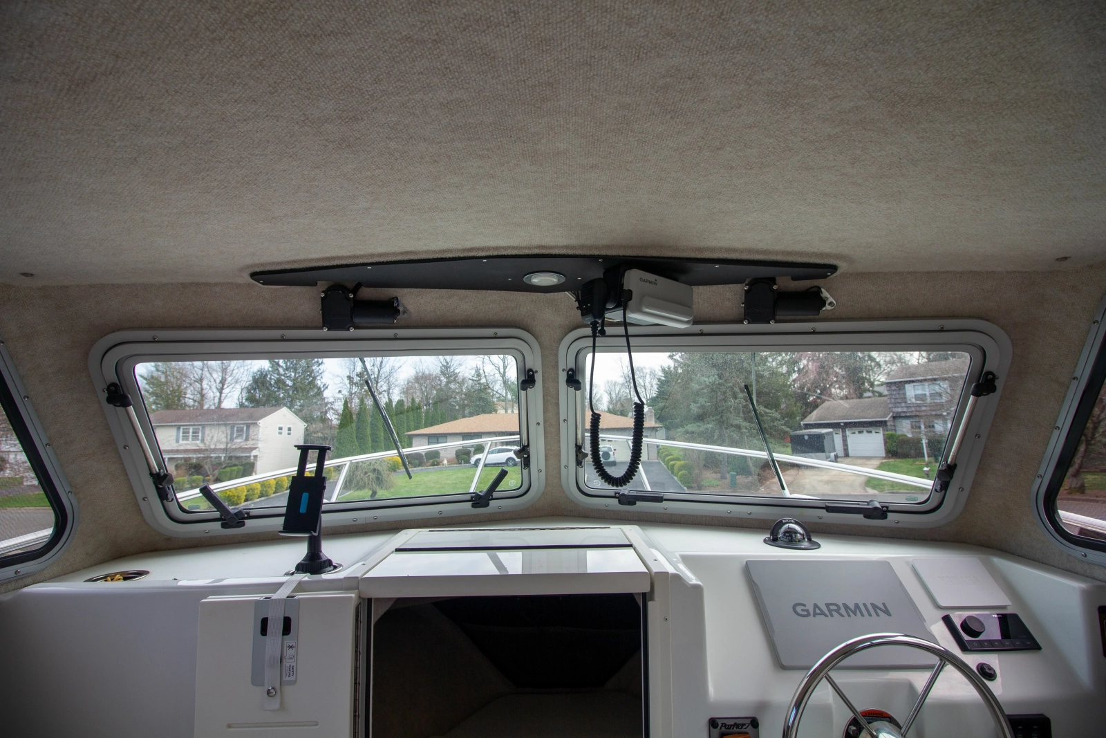 2022 Parker 2520 XLD Sport Cabin