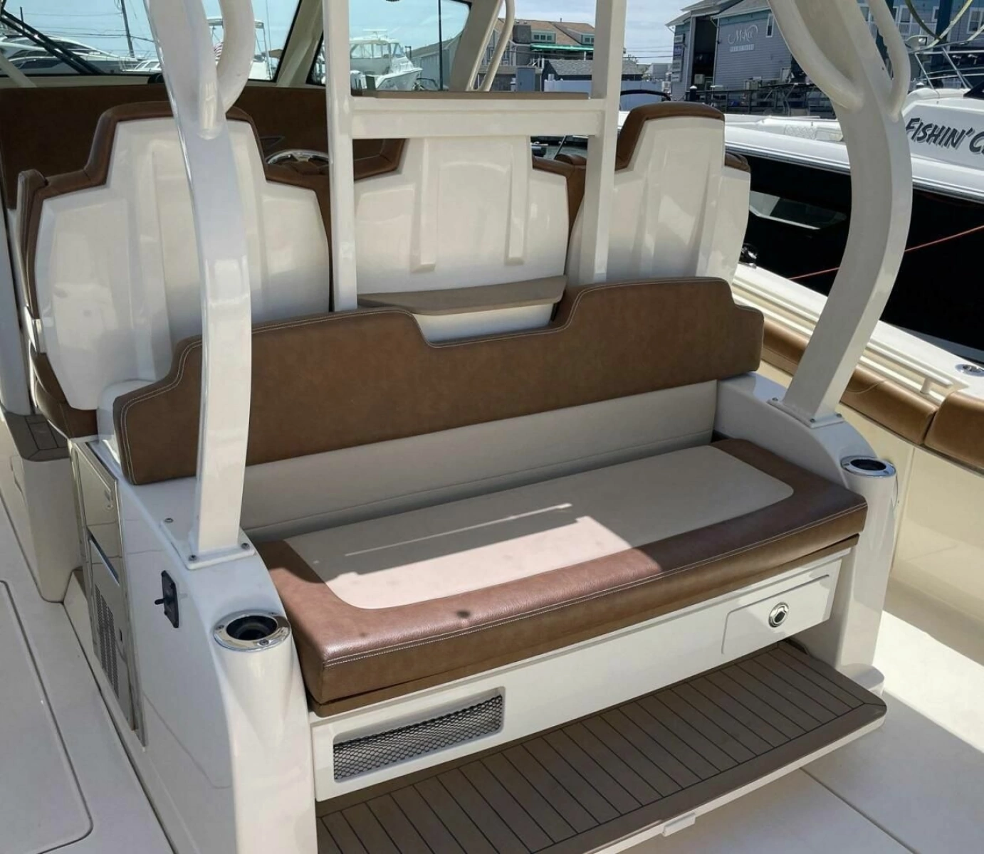 2019 Scout 380 LXF