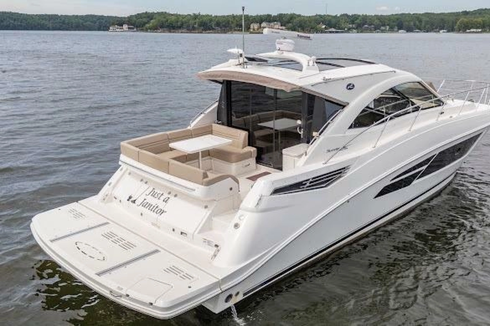 2016 Sea Ray Sundancer 510