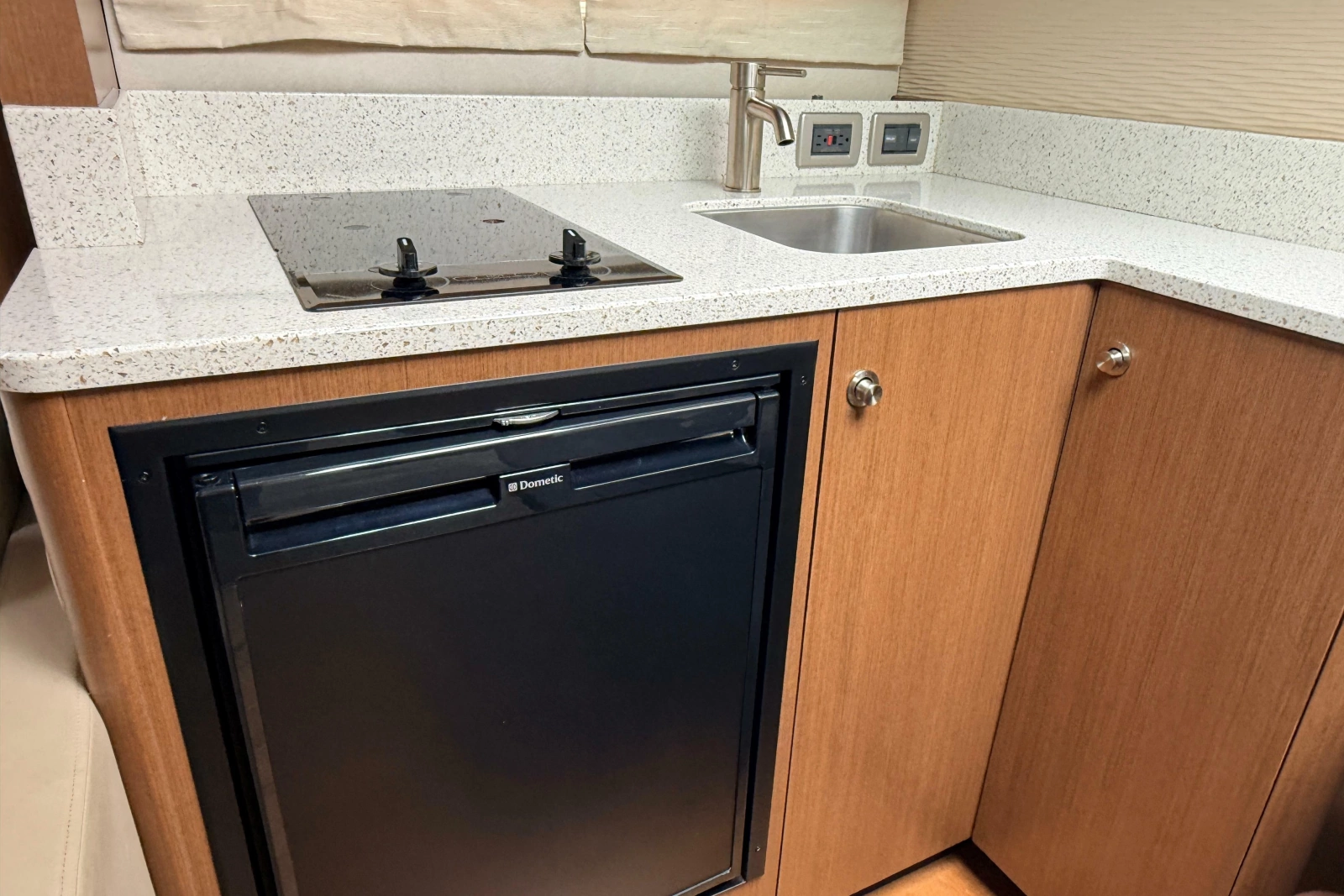 2013 Sea Ray Sundancer 350