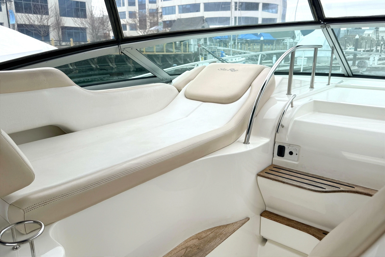 2013 Sea Ray Sundancer 350