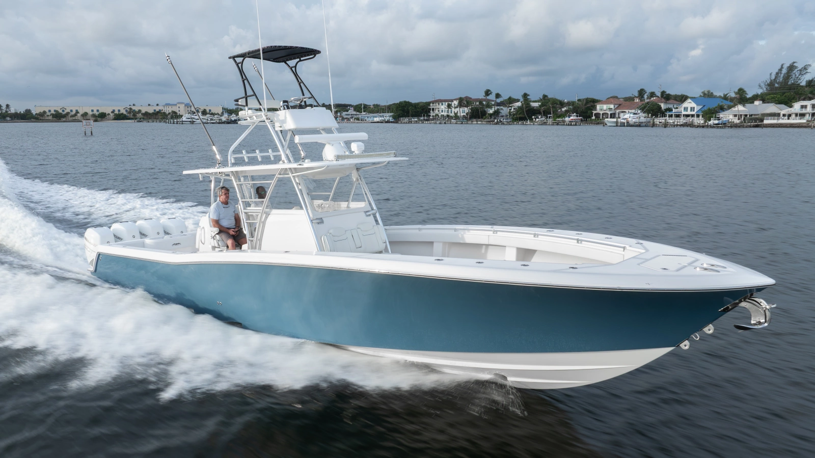 2018 Invincible 42
