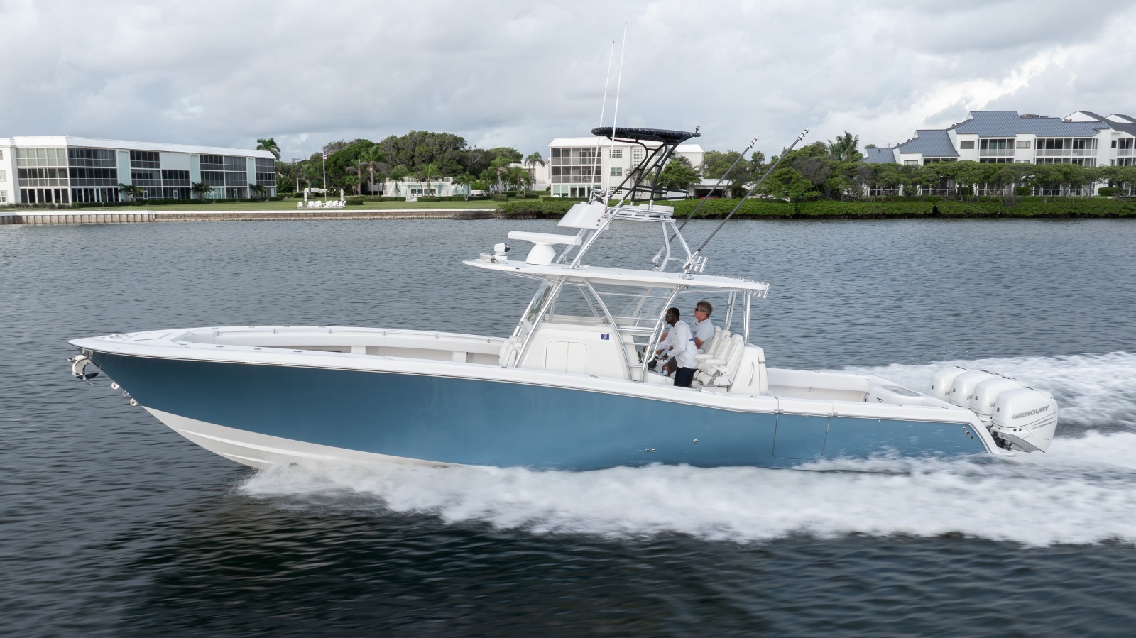 2018 Invincible 42