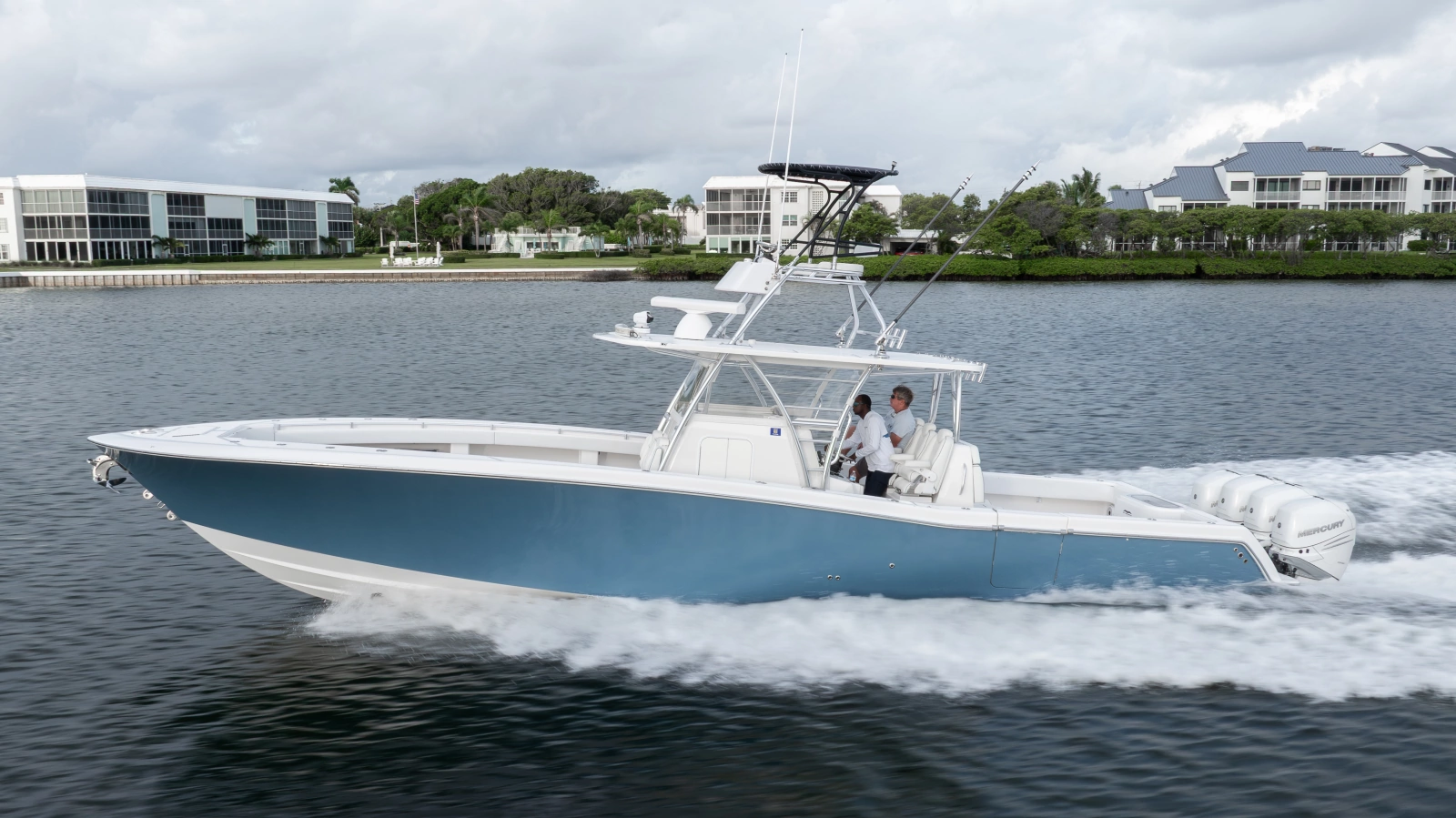 2018 Invincible 42