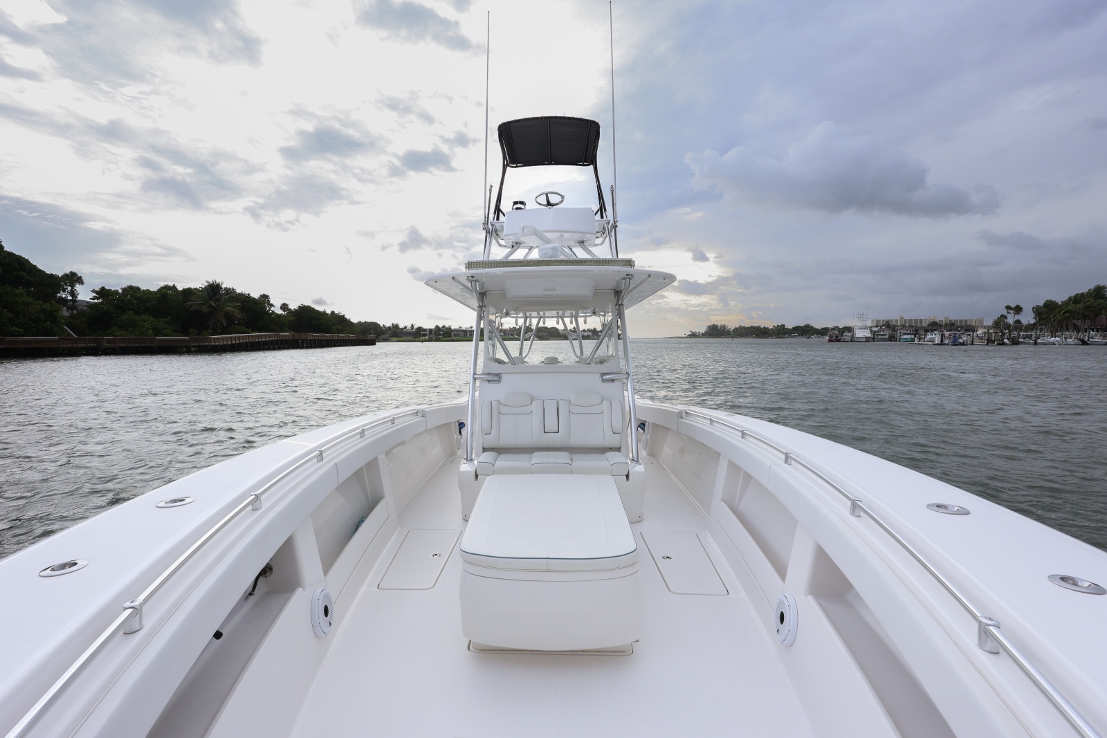 2018 Invincible 42