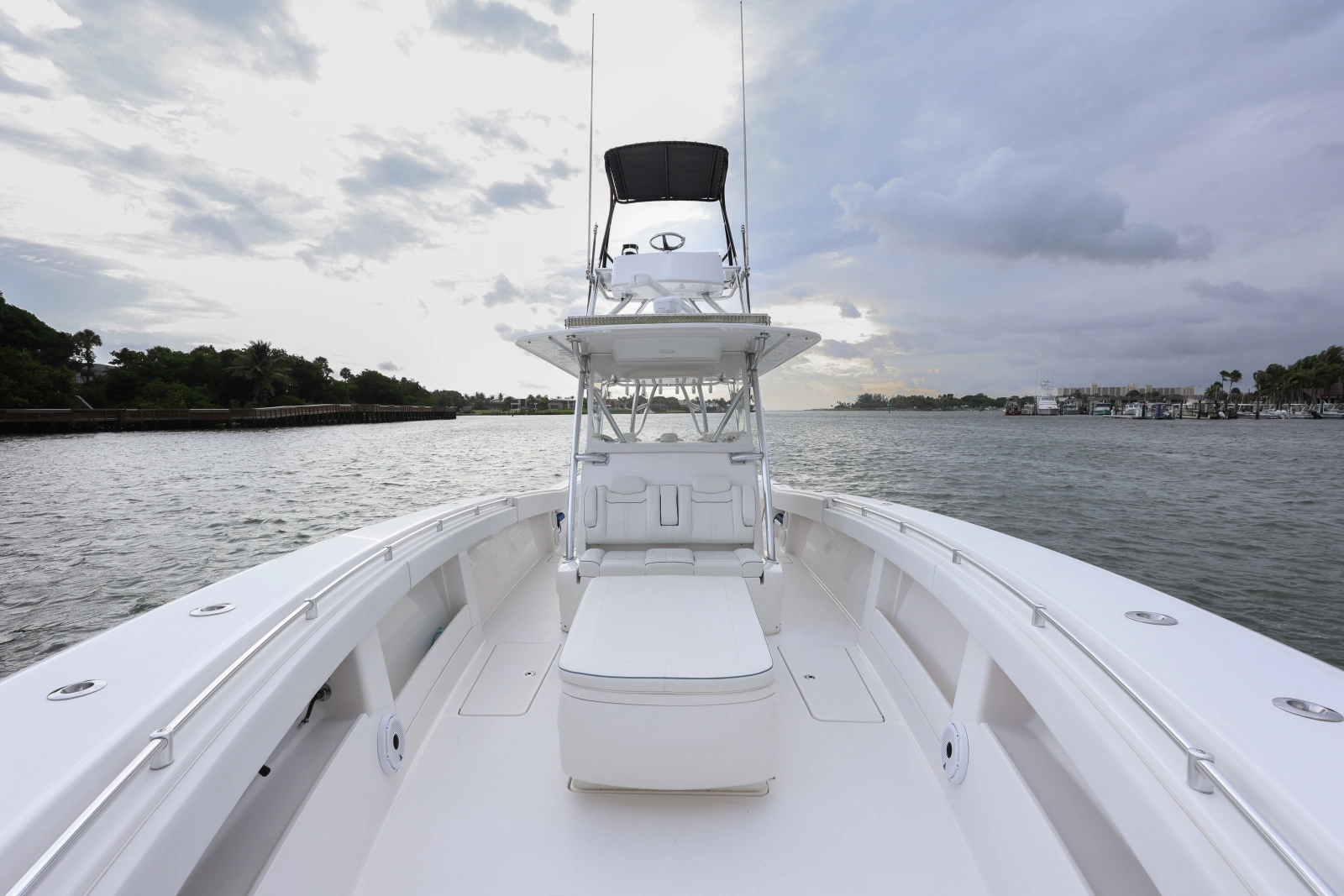 2018 Invincible 42