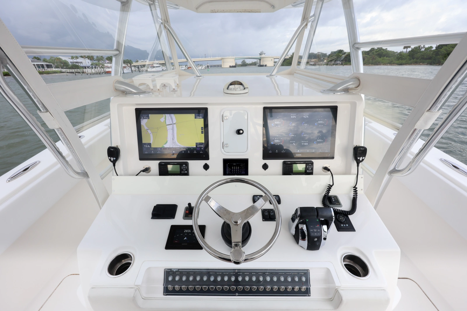 2018 Invincible 42