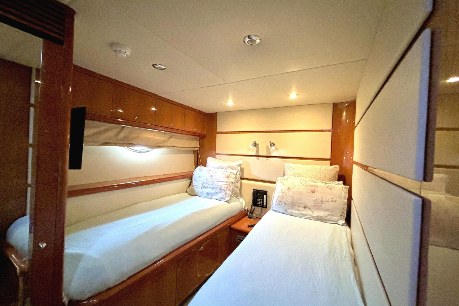2005 Sunseeker 75 Yacht