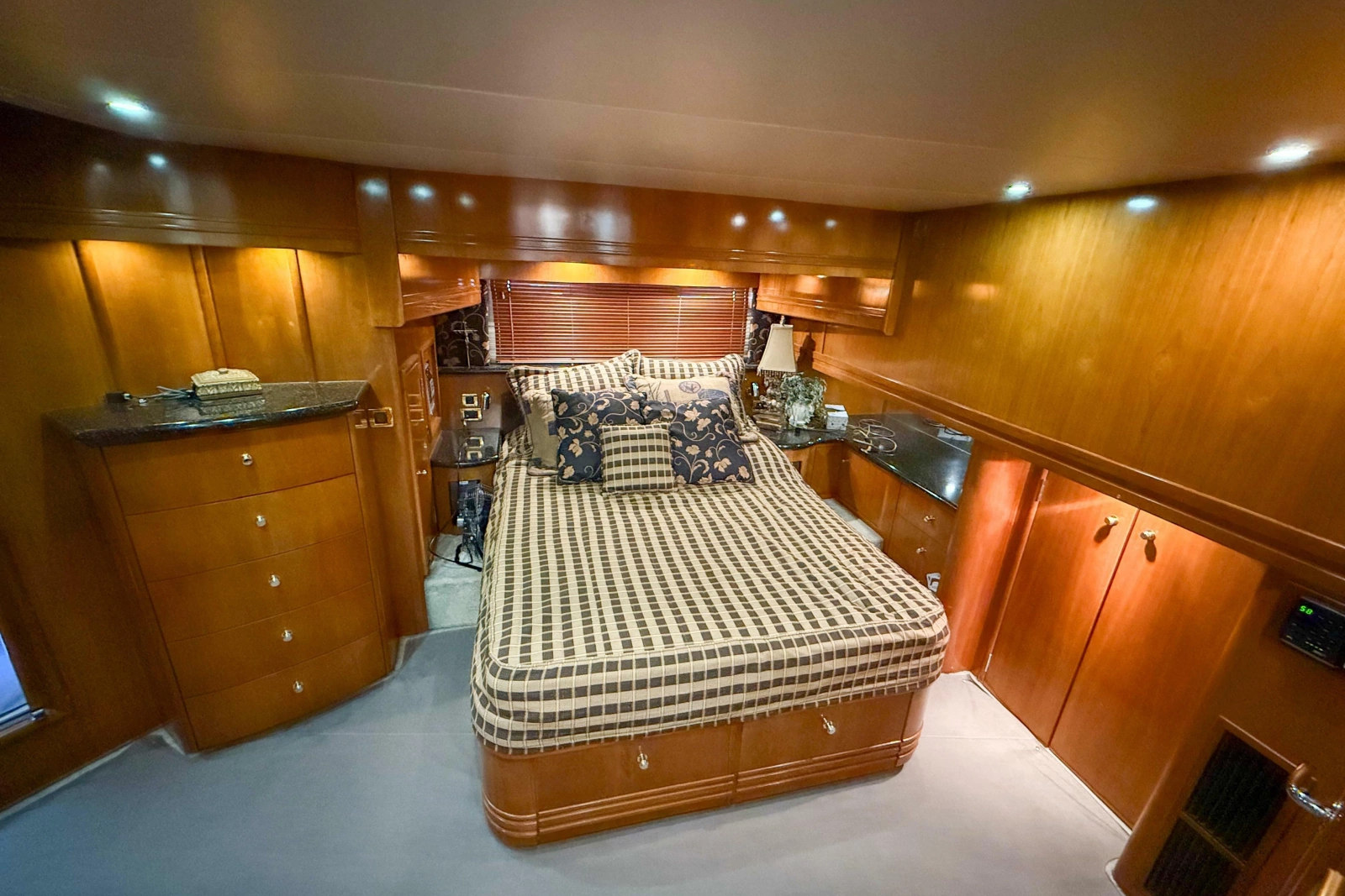 2001 Carver 570 Voyager Pilothouse