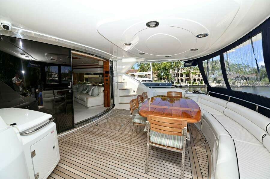 Bella - Aft Cockpit